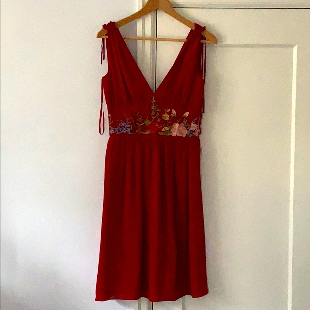 DKNY red silk embroidered dress 4 - Picture 2 of 5